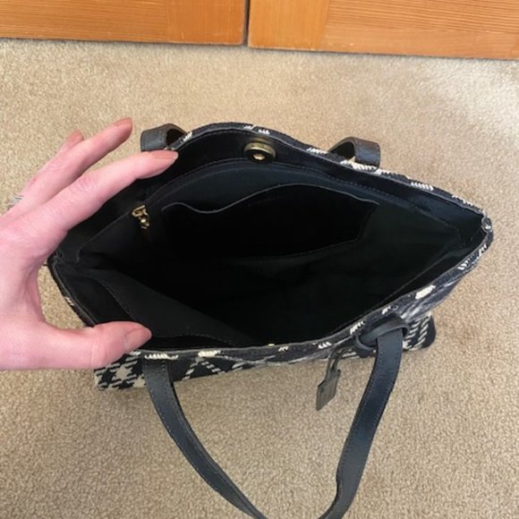 *Like New* Burberry London Wool Plaid Check Tote (Black and White) - Picture 3 of 5